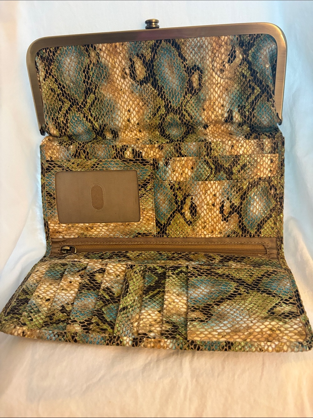 HOBO Bags | Rachel Wallet in Garden Snake - Picture 2 of 3